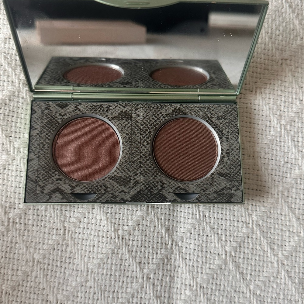 Elegant Brown Eyeshadow Duo Palette Mally Beauty